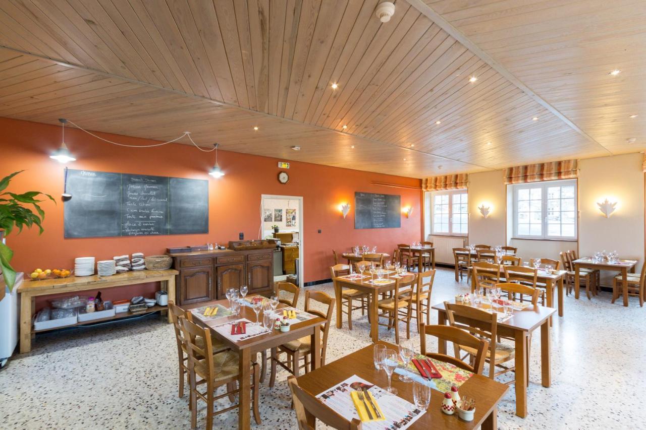 Hotel Restaurant Le Foirail Saint-Haon Exterior foto